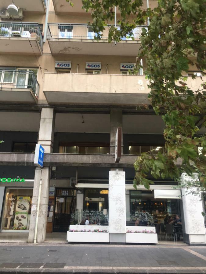 Luxurious Street Apartments CTA Exterior foto